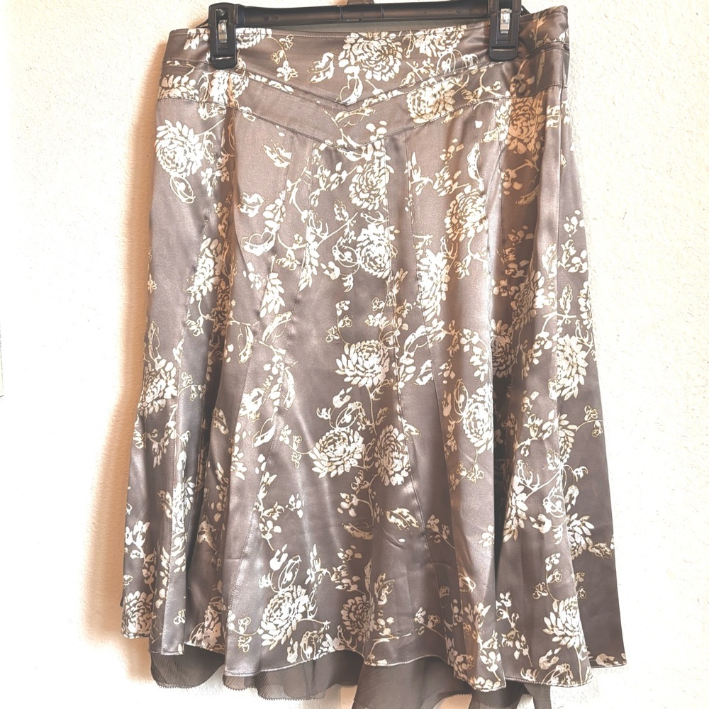 NWT Banana Republic Silk Skirt , size 8 - Picture 10 of 11